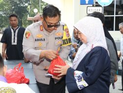 Polresta Tangerang Bagikan Daging Qurban Kepada Masyarakat